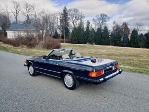 Mercedes-Benz 560 SL 1986 года  (NA)